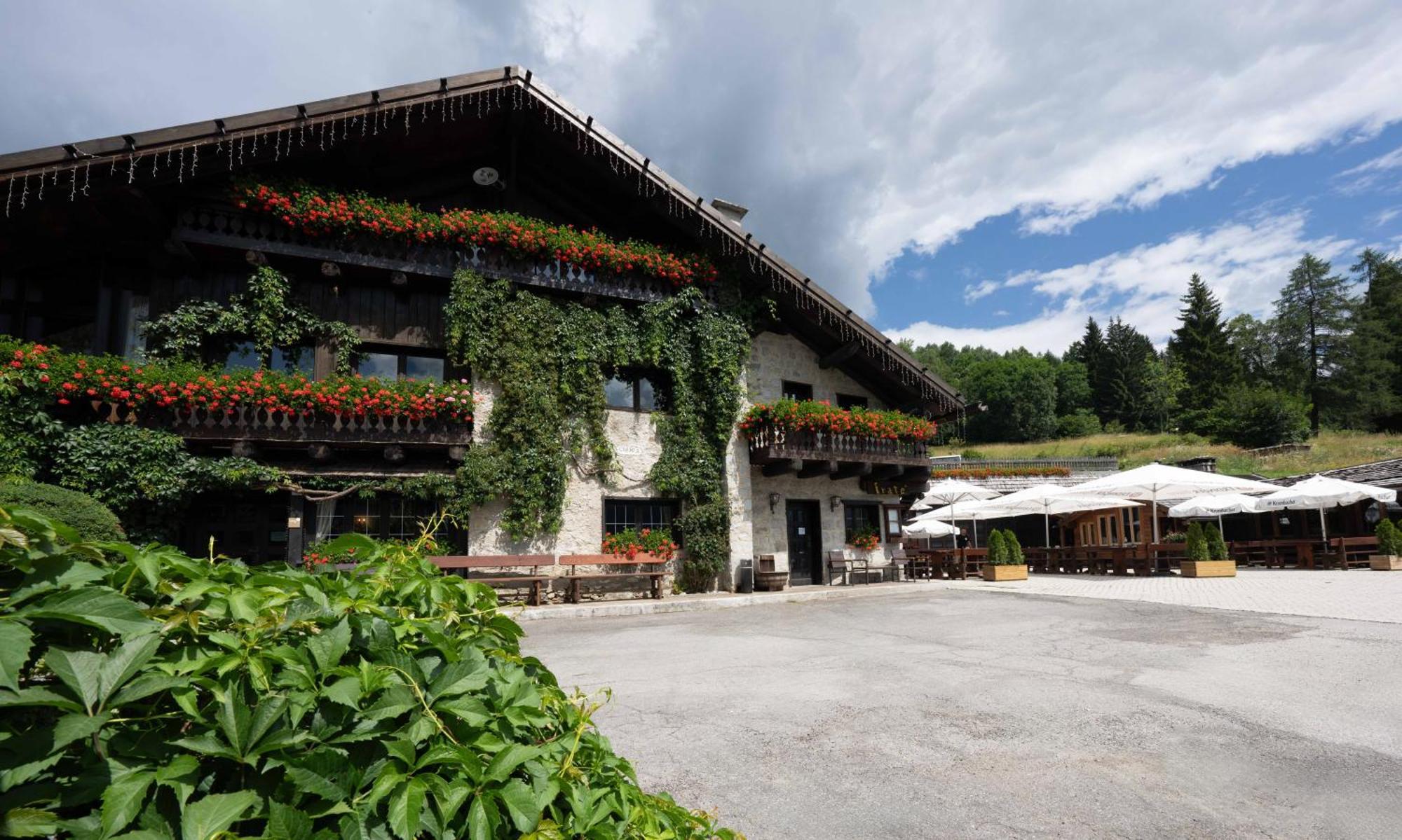 Albergo Ristorante Al Frate Da Streza 마돈나 디 캄필리오 외부 사진