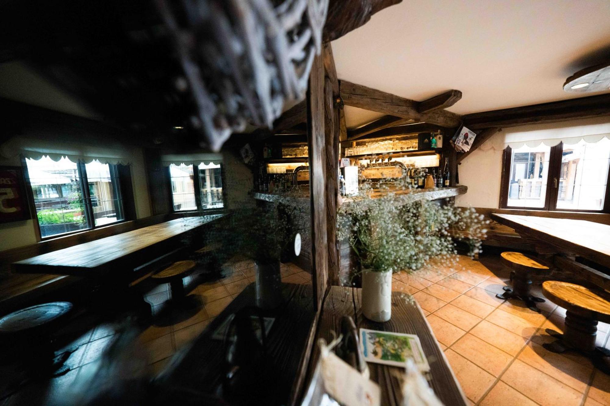 Albergo Ristorante Al Frate Da Streza 마돈나 디 캄필리오 외부 사진
